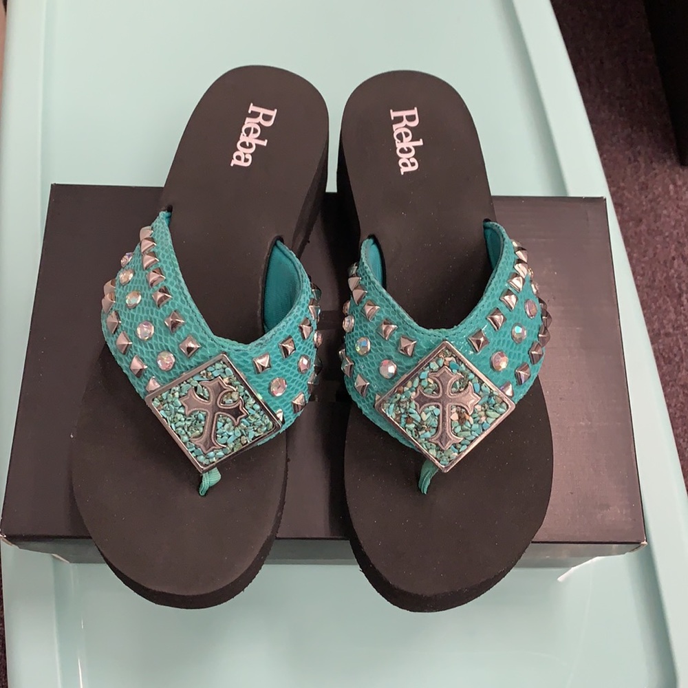 Flip flops - Picture 2 of 4